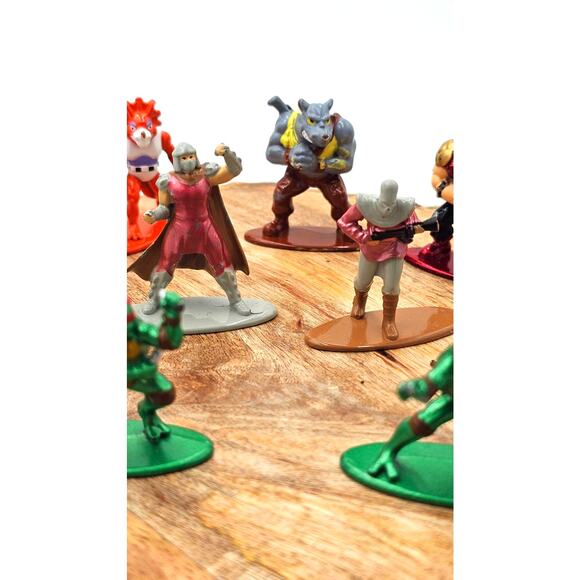 8 TMNT 1.65" 18-Pack Wave 2 Die-Cast Figures Nano Metal - Picture 6 of 9
